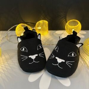 Size 5 Infant Cat Slippers 🐈‍⬛